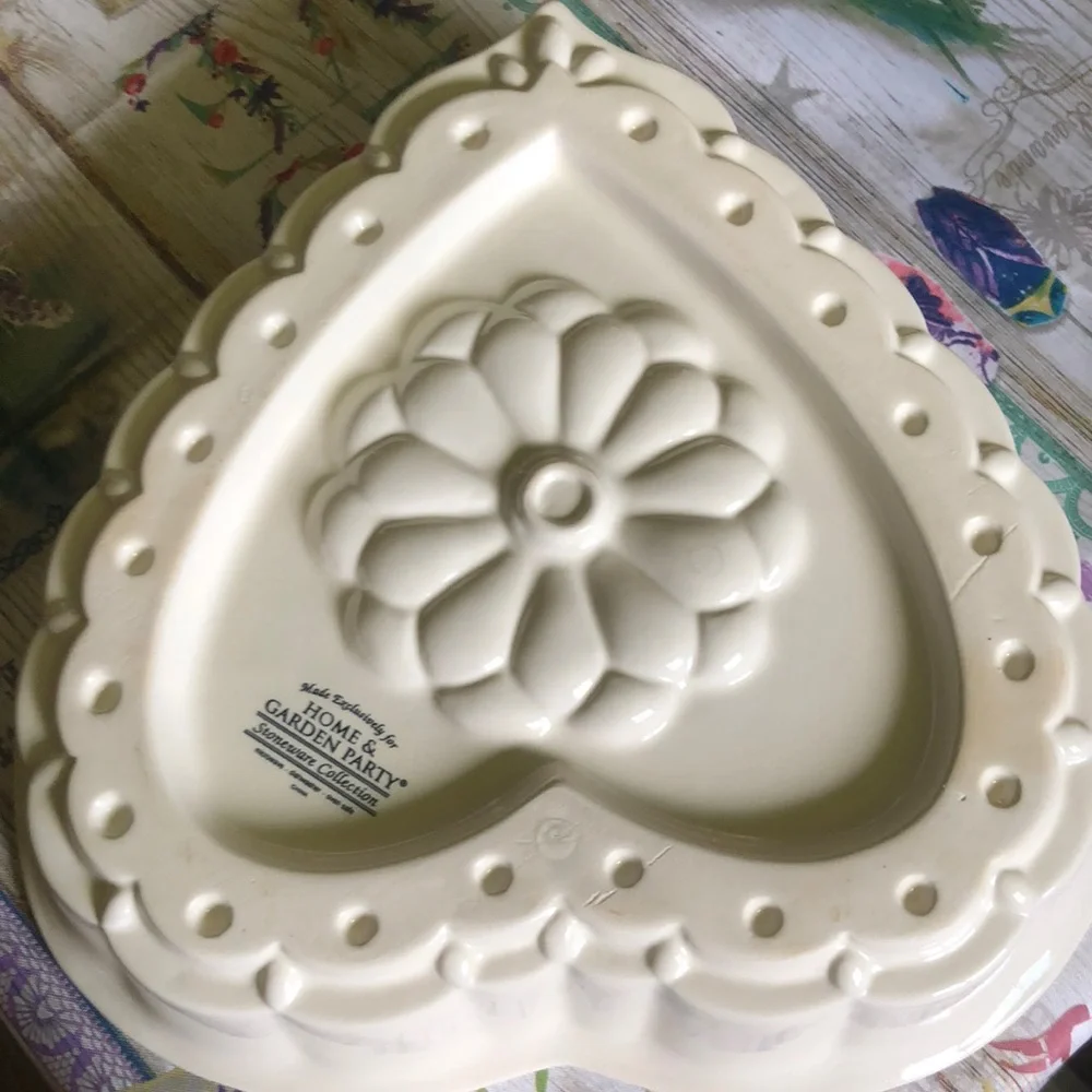 Home And Garden Party Veranda Stoneware Baking Pan 12.5”x11.5”x2.5” 4 pounds